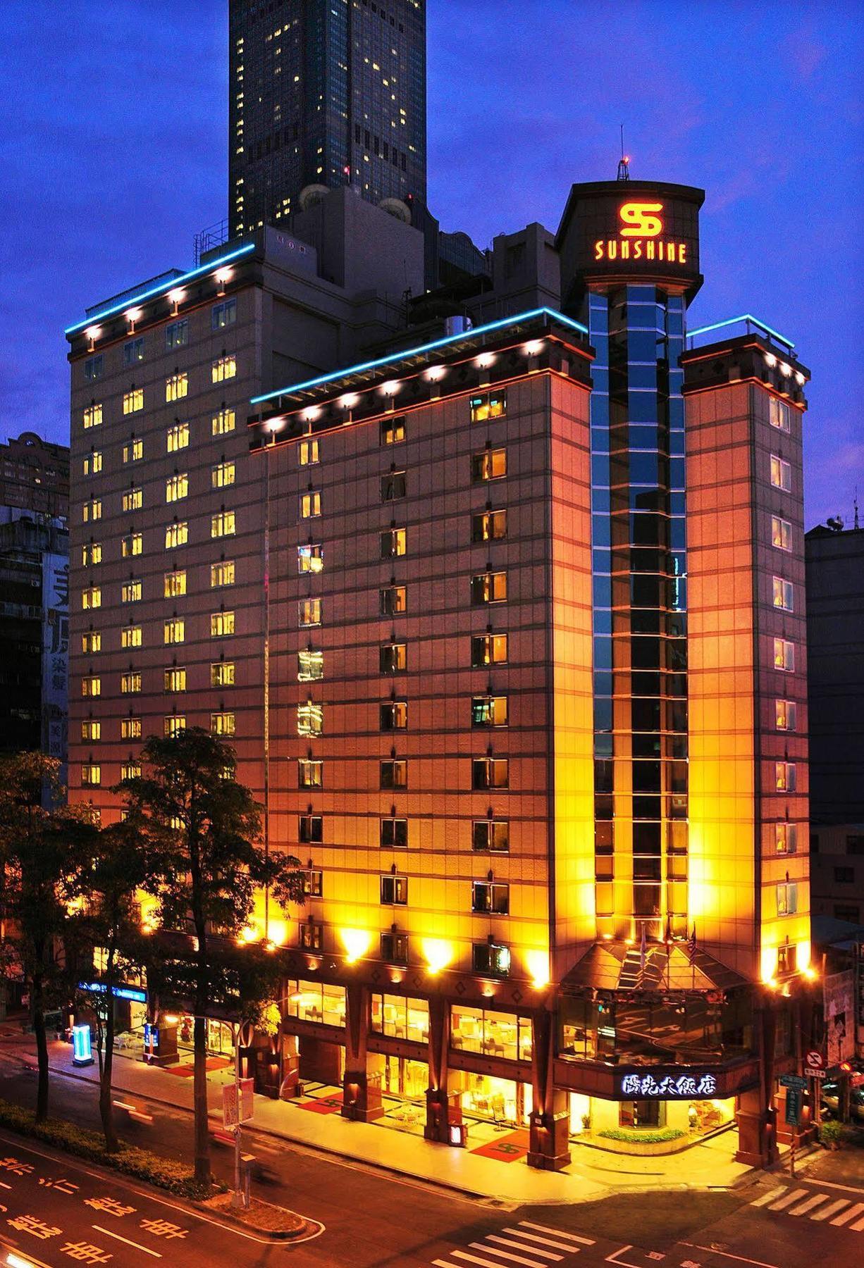 Hotel Sunshine Каосюн Екстериор снимка